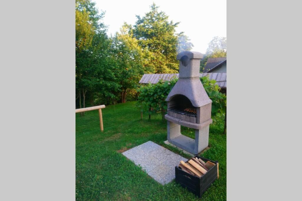 Hut At The Forest Male Brusnice Exterior foto